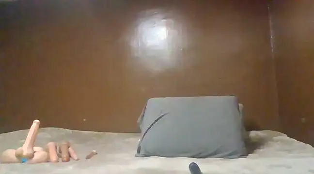 Snapshot of Heavenskyyee chatting on March 14, 12:32 am Heavenskyyee online show from March 14, 12:32 am