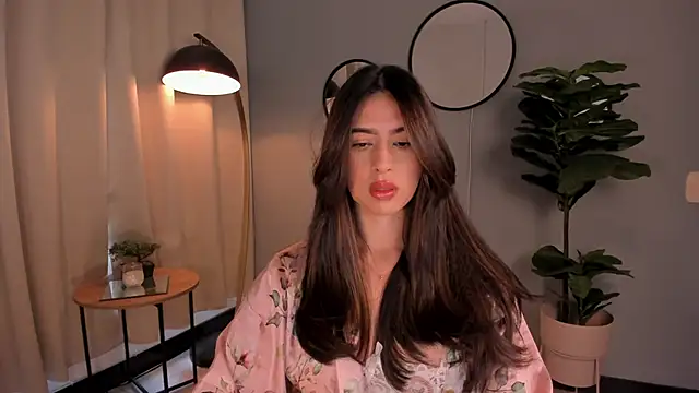 Snapshot of LiaPearce chatting on March 7, 12:56 pm LiaPearce online show from March 7, 12:56 pm