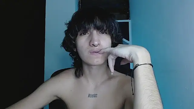 Snapshot of littlextreme chatting on May 31, 1:36 am littlextreme online show from May 31, 1:36 am