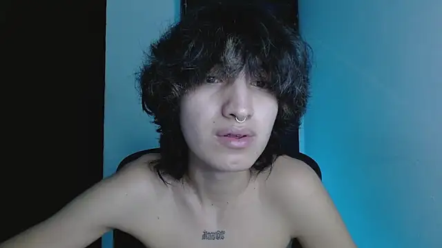 Snapshot of littlextreme chatting on June 13, 3:04 am littlextreme online show from June 13, 3:04 am