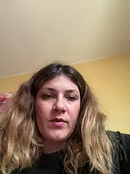 DaisyVibesss online show from January 10, 12:15 pm