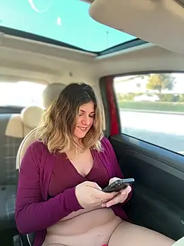 DaisyVibesss online show from January 12, 3:03 pm