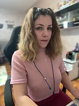 DaisyVibesss online show from January 16, 8:54 am