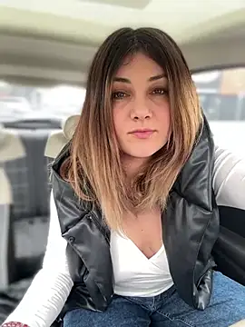 DaisyVibesss online show from March 21, 11:33 am