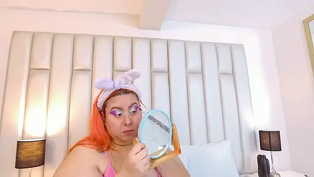 aandreaperez online show from November 29, 12:41 pm