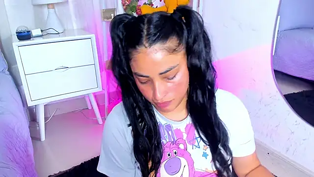 Snapshot of Kirara_22 chatting on May 28, 8:17 pm Kirara 22 online show from May 28, 8:17 pm