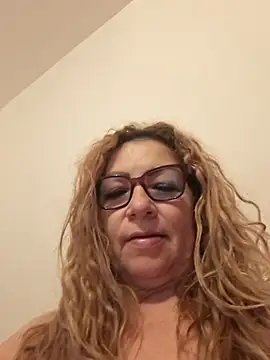 Snapshot of gisela27 chatting on July 30, 4:00 am gisela27 online show from July 30, 4:00 am