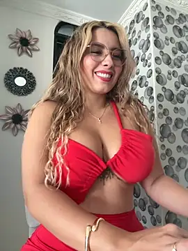 Snapshot of ValeriaHot69 chatting on October 16, 1:34 pm ValeriaHot69 online show from October 16, 1:34 pm