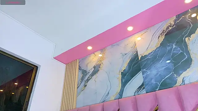 hornyhousekeeper  online show from September 19, 1:01 pm