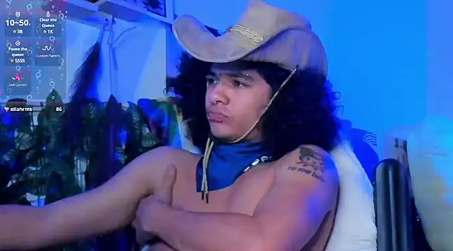 Snapshot of sweetvond_ chatting on January 22, 5:26 am sweetvond  online show from January 22, 5:26 am