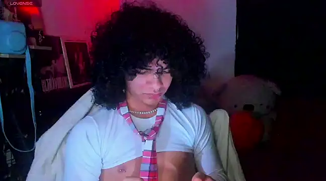 Snapshot of sweetvond_ chatting on March 2, 4:50 am sweetvond  online show from March 2, 4:50 am