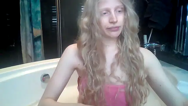 Snapshot of VeronicaJoyful chatting on March 13, 3:06 pm VeronicaJoyful online show from March 13, 3:06 pm