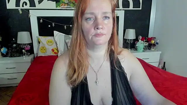 Snapshot of SinFulTitsDD chatting on March 5, 11:16 pm SinFulTitsDD online show from March 5, 11:16 pm