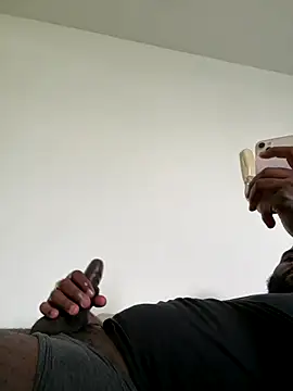 Snapshot of waakenda chatting on December 14, 8:35 pm waakenda online show from December 14, 8:35 pm