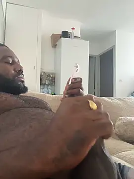 Snapshot of waakenda chatting on February 26, 3:44 pm waakenda online show from February 26, 3:44 pm