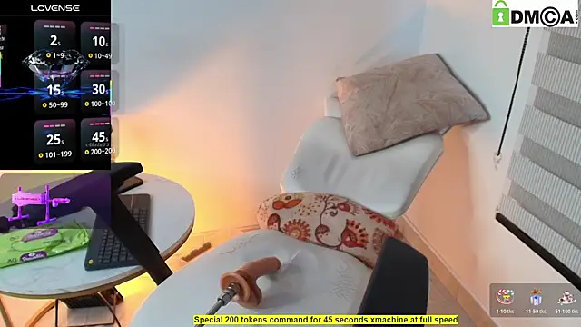 Im Evanss online show from January 11, 12:32 pm