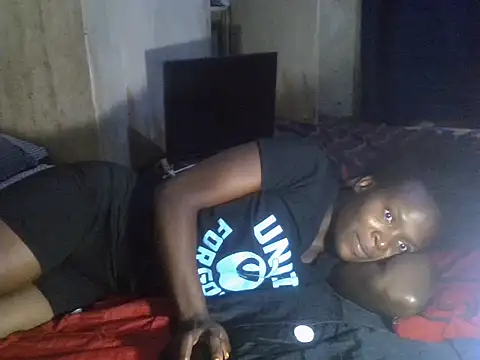 cute-shamza online show from April 28, 2:21 am