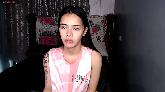 shecutie69 online show from December 5, 1:36 am