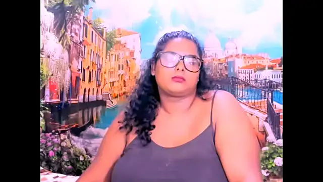 Snapshot of Indianfairy99 chatting on December 15, 8:57 pm Indianfairy99 online show from December 15, 8:57 pm