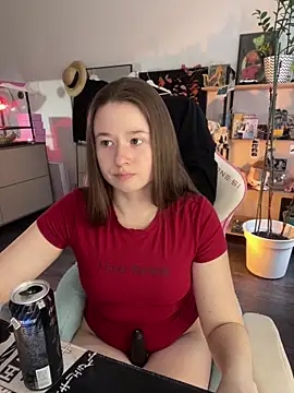 Snapshot of sweetest_pie chatting on May 15, 4:58 pm sweetest pie online show from May 15, 4:58 pm