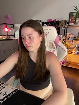 Snapshot of sweetest_pie chatting on June 12, 6:07 pm sweetest pie online show from June 12, 6:07 pm