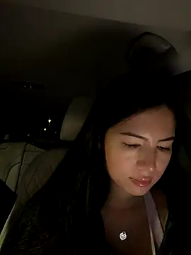 clairewntr online show from October 29, 9:16 pm