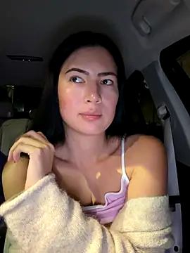 clairewntr online show from December 1, 10:48 pm