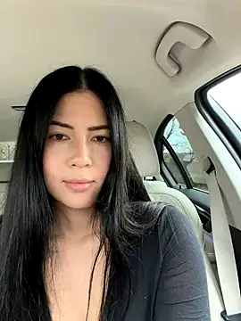 clairewntr online show from December 14, 12:43 pm