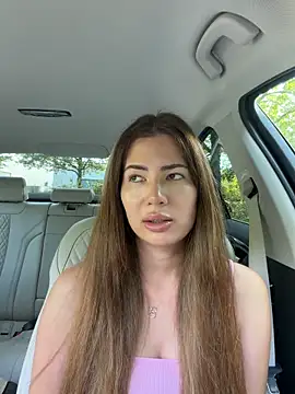 clairewntr online show from June 20, 4:43 pm