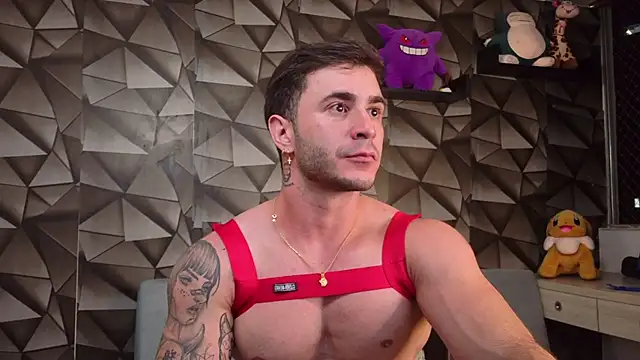 Snapshot of Latino_stud4u chatting on May 8, 4:29 am Latino stud4u online show from May 8, 4:29 am