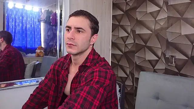 Snapshot of Latino_stud4u chatting on May 21, 6:15 pm Latino stud4u online show from May 21, 6:15 pm