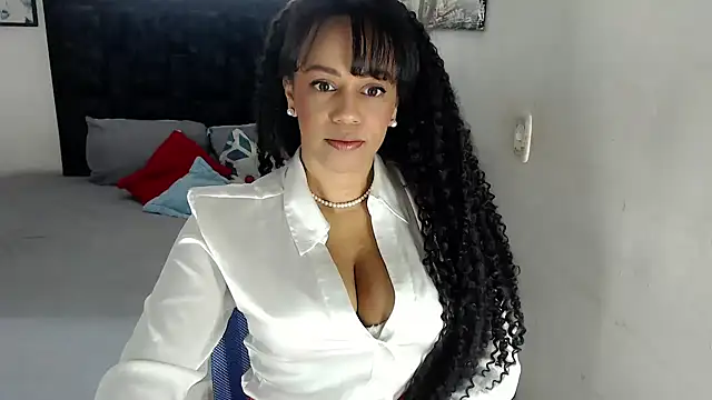 Snapshot of yeli_xxx chatting on October 16, 8:32 pm yeli xxx online show from October 16, 8:32 pm