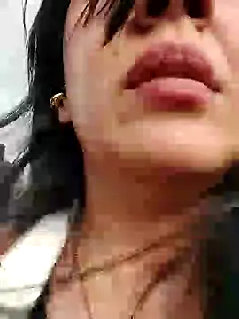 Snapshot of aisha_latina chatting on December 11, 9:01 pm aisha latina online show from December 11, 9:01 pm