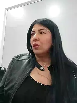 Snapshot of aisha_latina chatting on January 23, 5:52 pm aisha latina online show from January 23, 5:52 pm