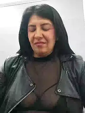 Snapshot of aisha_latina chatting on January 30, 6:10 pm aisha latina online show from January 30, 6:10 pm