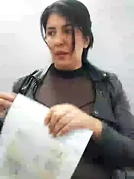 Snapshot of aisha_latina chatting on January 30, 9:14 pm aisha latina online show from January 30, 9:14 pm
