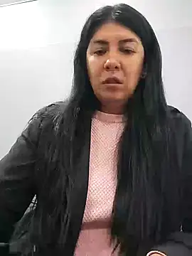 Snapshot of aisha_latina chatting on February 3, 2:24 pm aisha latina online show from February 3, 2:24 pm