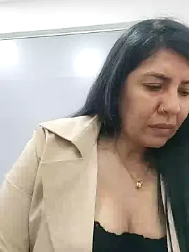 Snapshot of aisha_latina chatting on February 24, 6:47 pm aisha latina online show from February 24, 6:47 pm