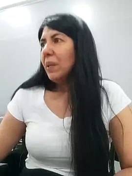 Snapshot of aisha_latina chatting on February 27, 7:47 pm aisha latina online show from February 27, 7:47 pm