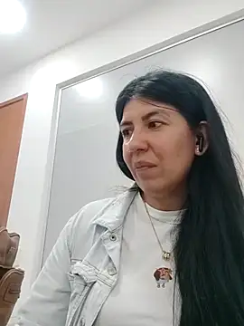Snapshot of aisha_latina chatting on February 28, 4:10 pm aisha latina online show from February 28, 4:10 pm
