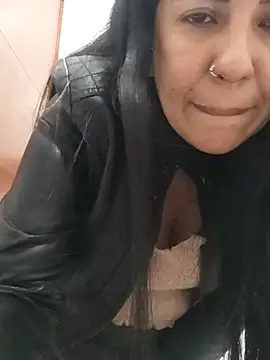 Snapshot of aisha_latina chatting on March 4, 8:16 pm aisha latina online show from March 4, 8:16 pm