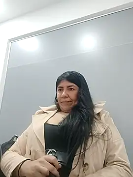 Snapshot of aisha_latina chatting on March 21, 2:40 pm aisha latina online show from March 21, 2:40 pm