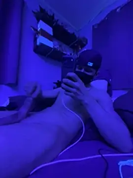 Cloudd Kingg Iceyyy online show from March 12, 11:22 pm