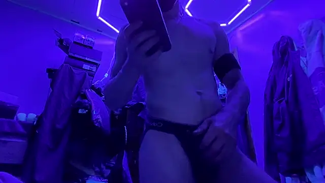 Cloudd Kingg Iceyyy online show from July 28, 1:12 am