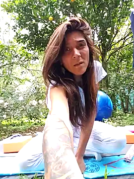 Snapshot of Yuky_ta chatting on November 23, 5:02 pm Yuky ta online show from November 23, 5:02 pm