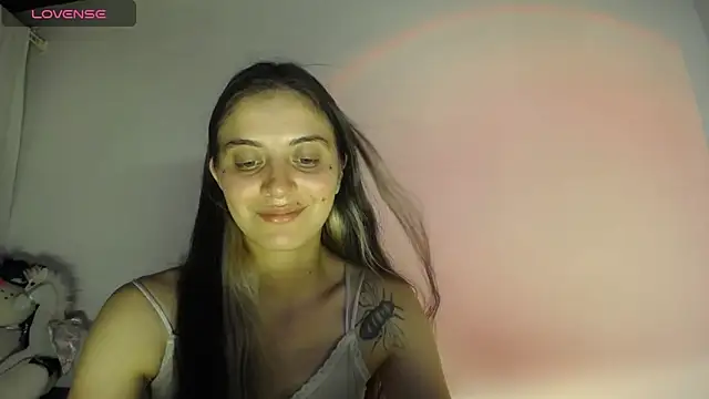 Snapshot of mariecam420 chatting on December 13, 11:43 pm mariecam420 online show from December 13, 11:43 pm