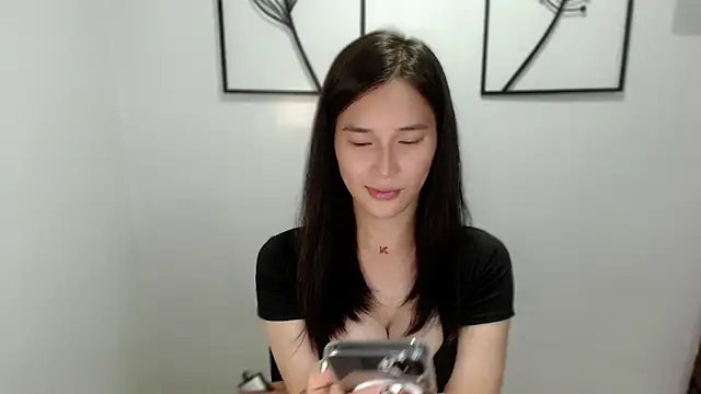 AmazingLuchie online show from March 5, 6:31 am