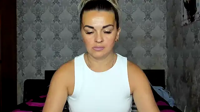 Snapshot of NicoletMoore chatting on July 30, 7:46 pm NicoletMoore online show from July 30, 7:46 pm