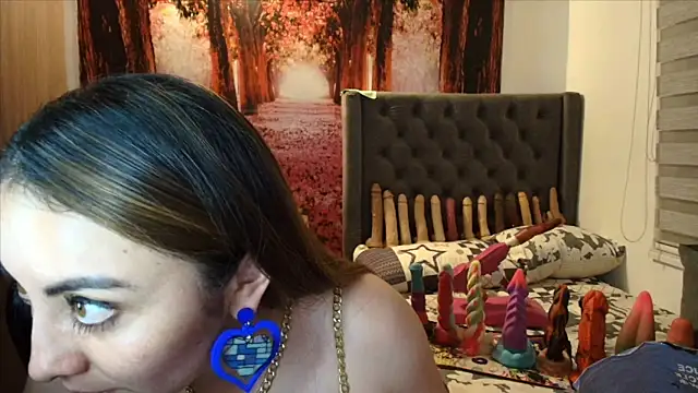 sofia23dirty online show from February 12, 10:49 pm