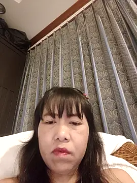 Snapshot of Little_suzy5 chatting on October 23, 7:56 pm Little suzy5 online show from October 23, 7:56 pm